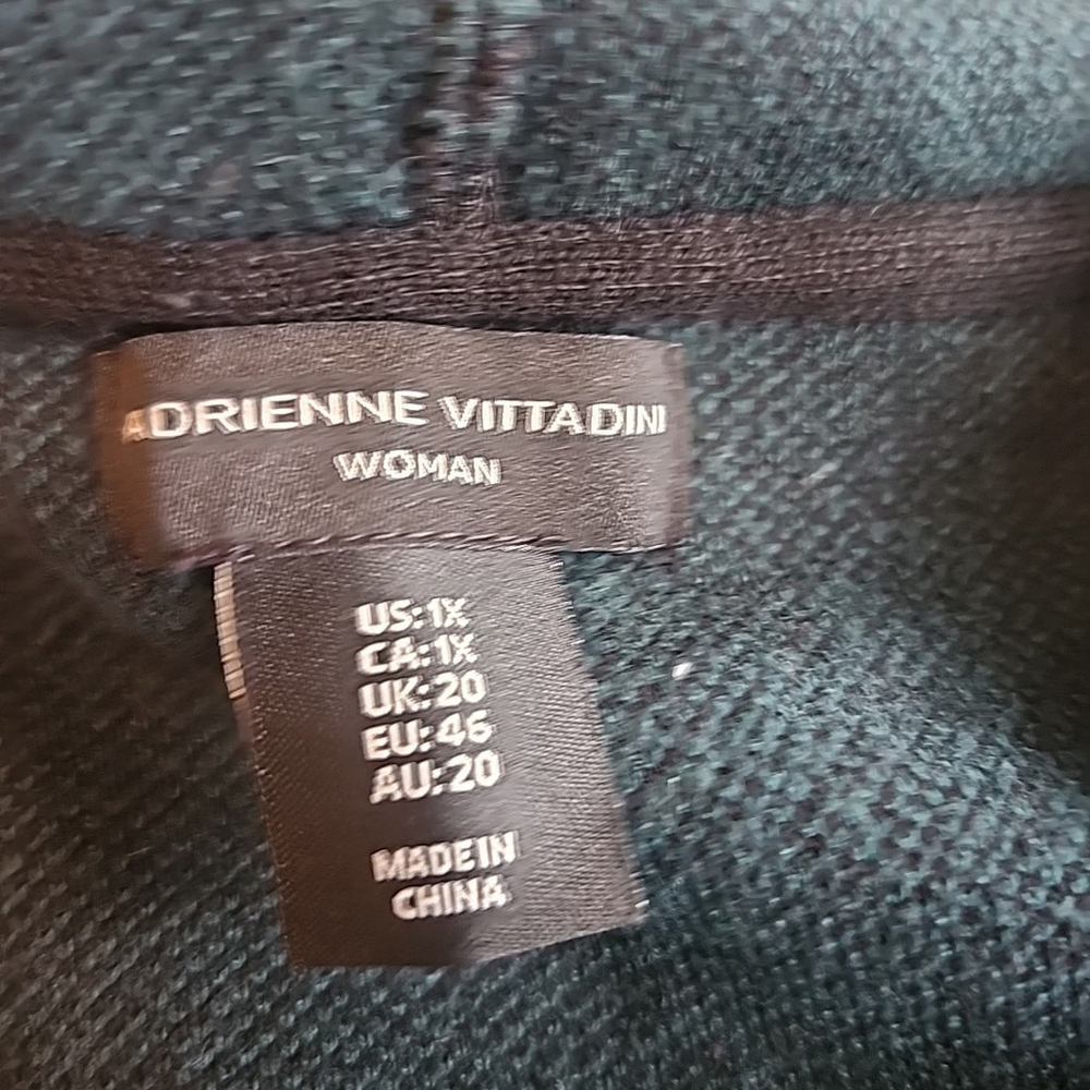 Adrienne Vittadini Women's Green/Black Plaid Heavy Hooded CARDIGAN Sweater 1x - Picture 2 of 3